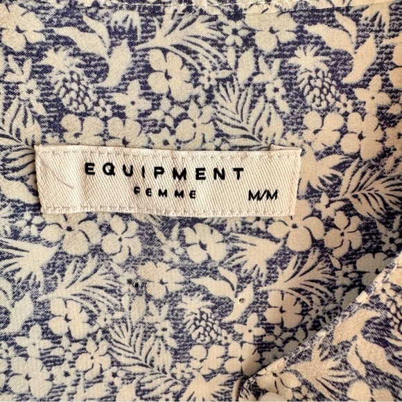 EQUIPMENT size M Blue White Floral Silk Blouse - Picture 2 of 7